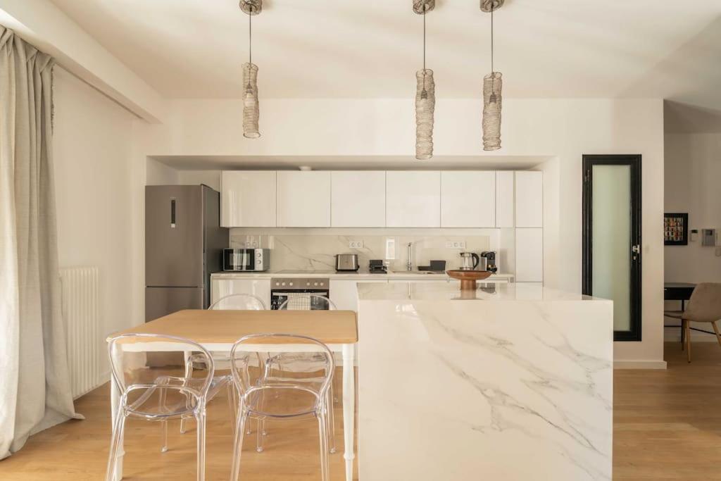 Bright & Airy 2Bd Apt Close To National Garden Афины Экстерьер фото
